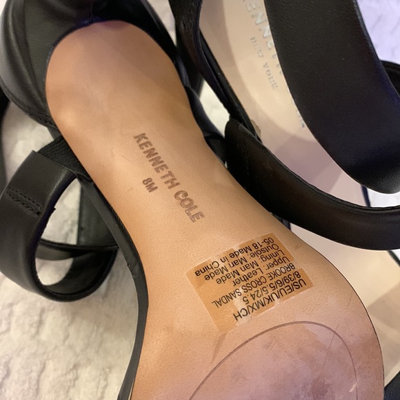 Kenneth Cole stilettos w/gold trim around front; excellent condition, 8 medium - Picture 3 of 9